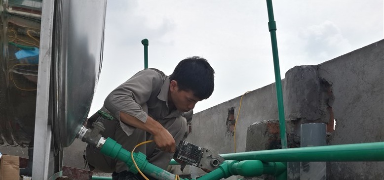 Thợ thi công điện nước tại Hà Nội